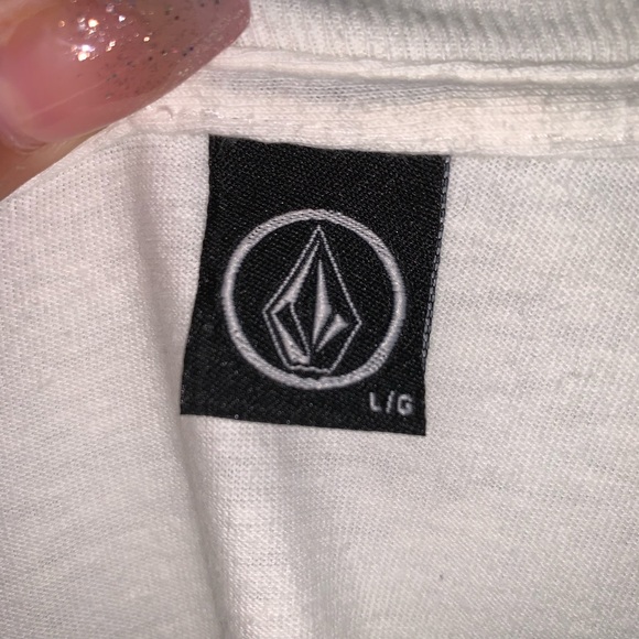 volcom tee shirt - Picture 3 of 3